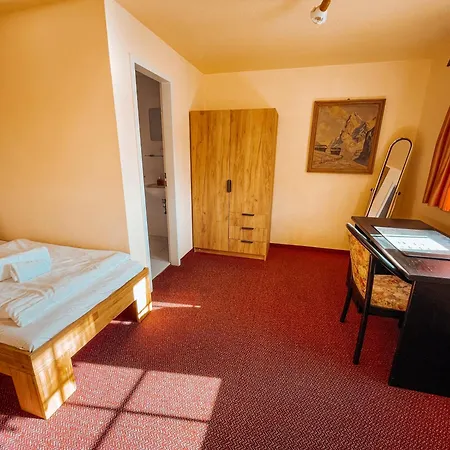 Zum Erzgebirge Casa de hóspedes 3*